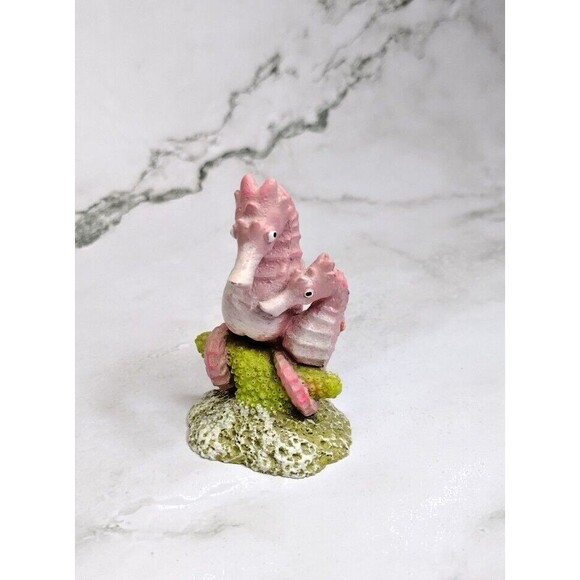 Mini Seahorse Figurines Nautical Statue Art Glass Resin 3" Sea Decor  Lot of 2 - Picture 6 of 10